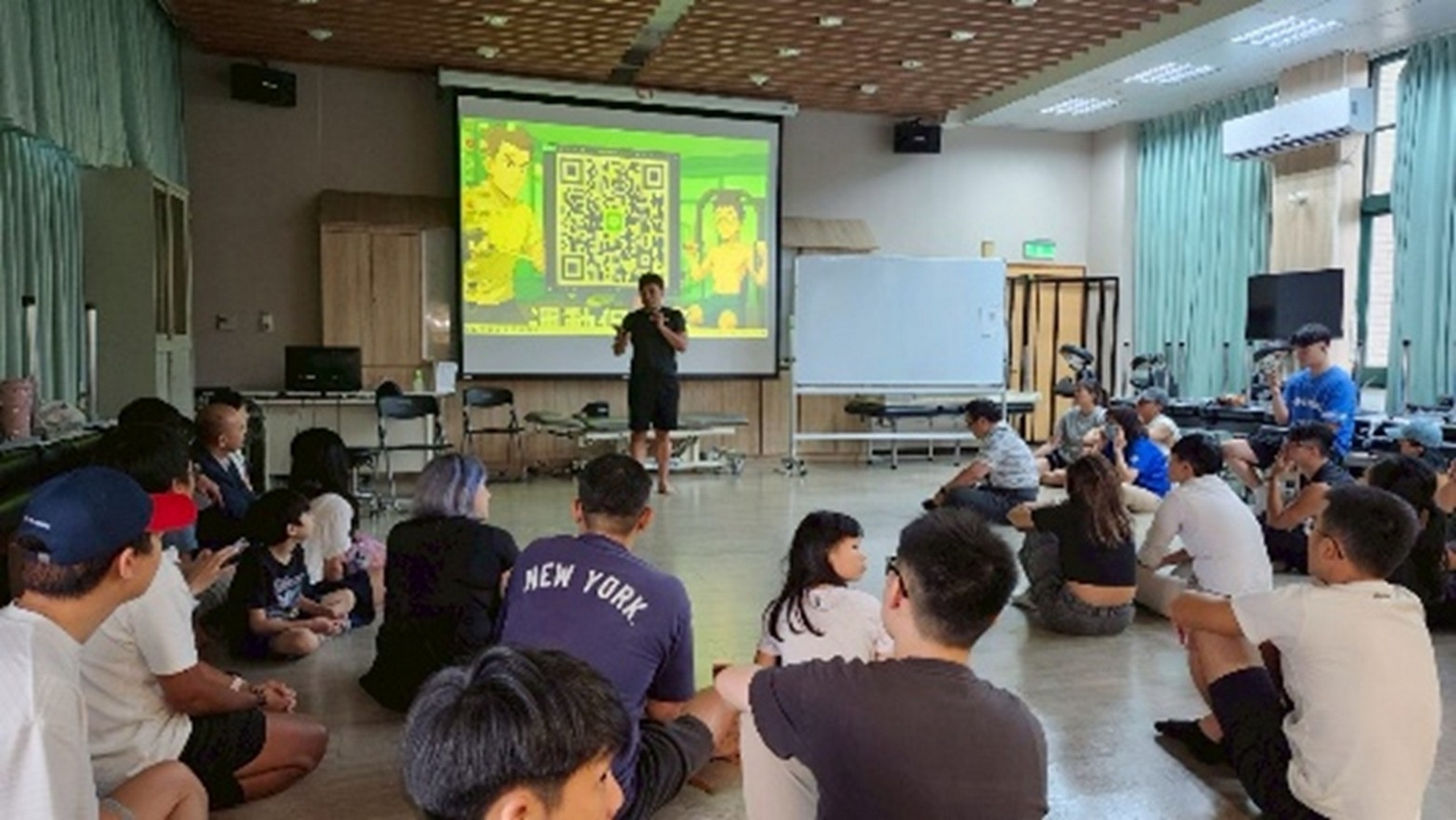 [圖說] 曾弘鋼學長 是這次的活動主揪  這次活動獲得大家的一致好評